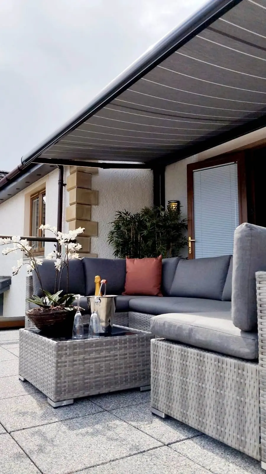 bas-bolcony-2 (1) awning supplier norfolk