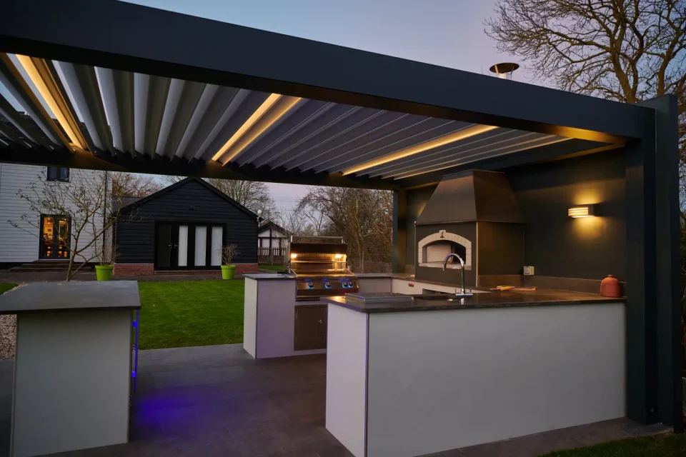 Ipswich pergola and outside kitchen installation (57)